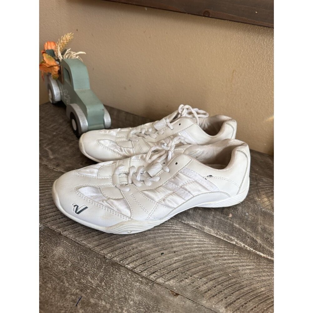 Varsity American Cheerleader Shoes Size 8.5 Women’s